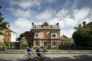 Emerald Cultural Institute
愛蒙路學院．Palmerston Park